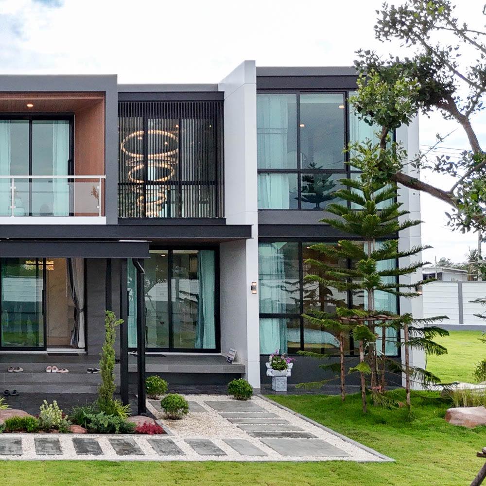 บ้านสไตล์โมเดิร์น 2 ชั้น บริเวณกว้าง แต่งบ้านแต่งสวนน่าอยู่มาก รูปที่ 22