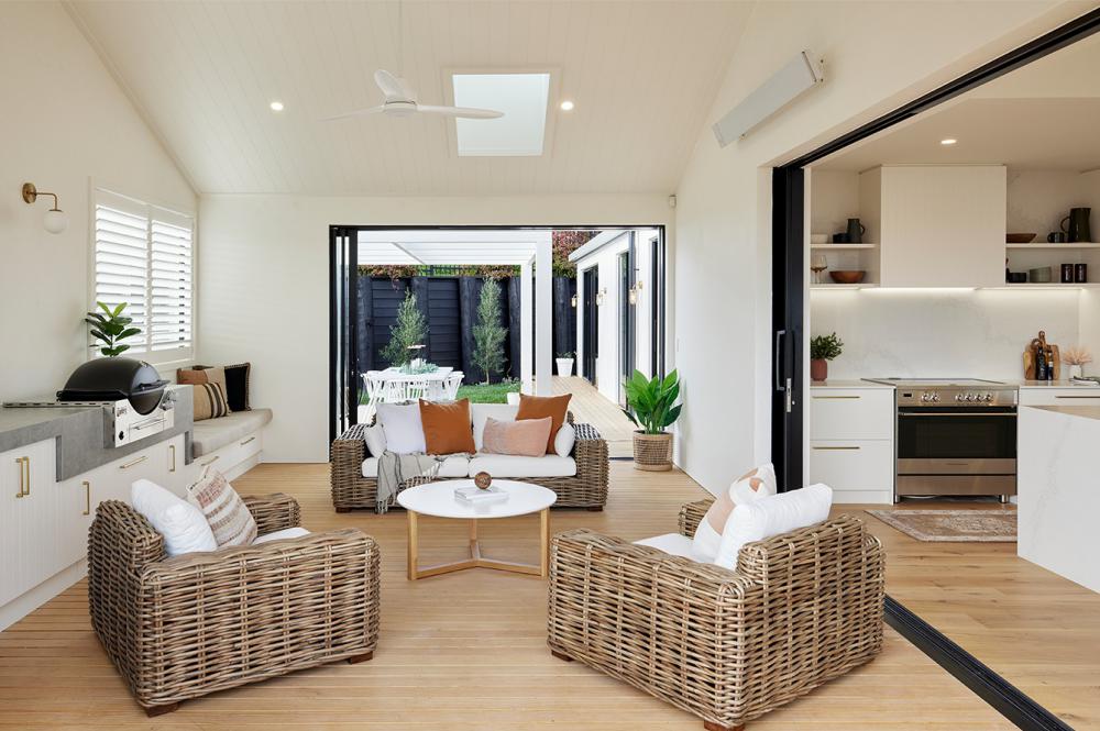 ไอเดียบ้านสไตล์มินิมอลต่างชาติยกพื้นสูง โทนขาวน้ำตาลอ่อนละมุนมินิมอลมาก รูปที่ 20