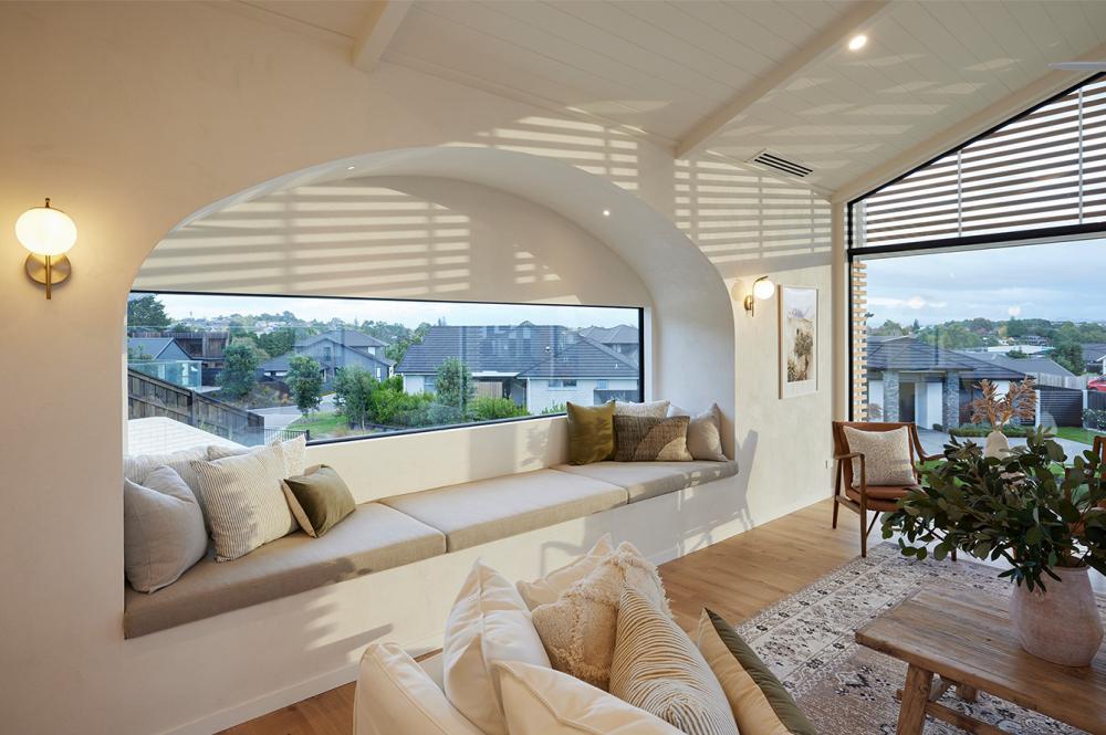 ไอเดียบ้านสไตล์มินิมอลต่างชาติยกพื้นสูง โทนขาวน้ำตาลอ่อนละมุนมินิมอลมาก รูปที่ 3