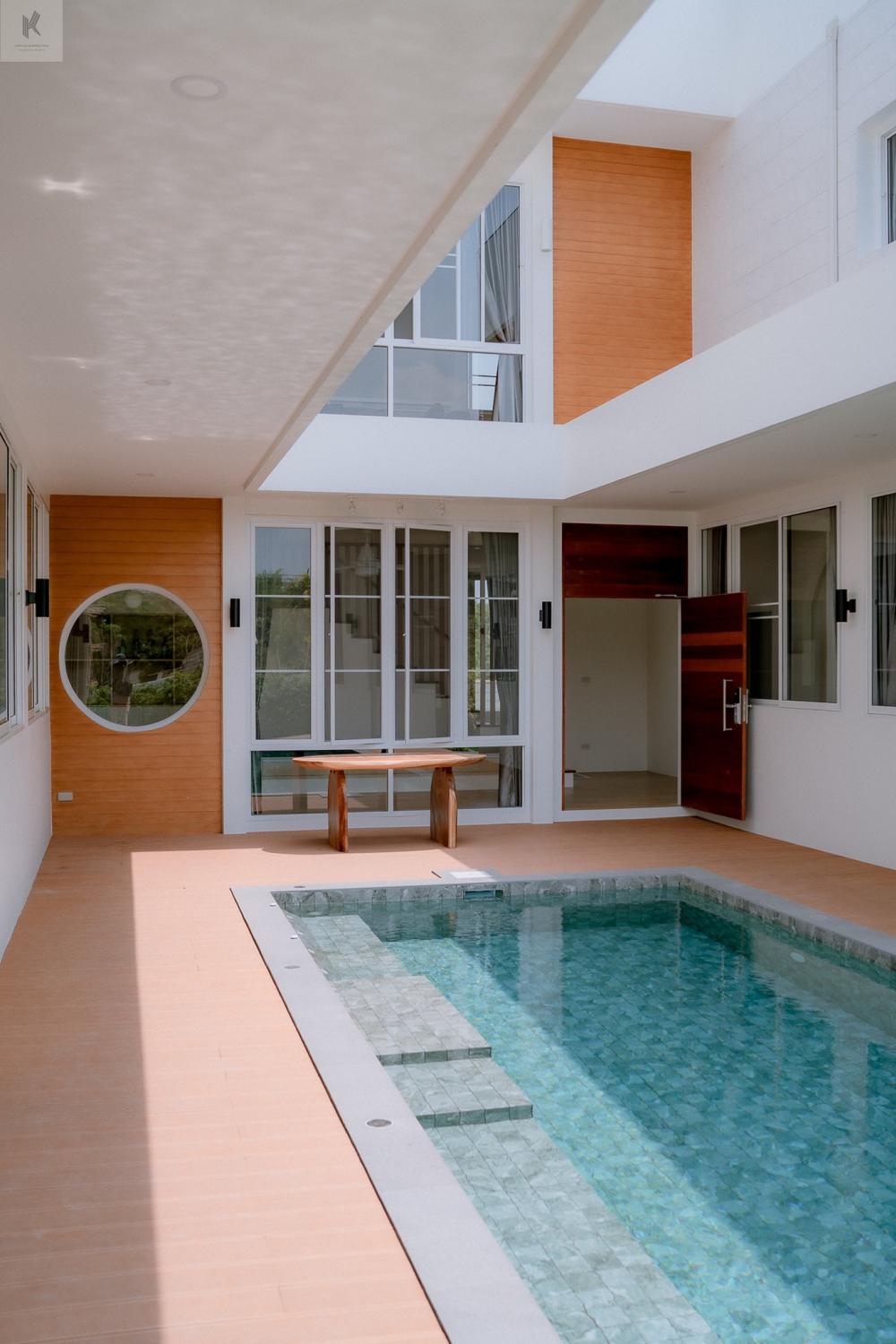 บ้านโมเดิร์นทรงกล่องมินิมอล สองชั้น 4 ห้องนอน 5 ห้องน้ำ รูปที่ 7