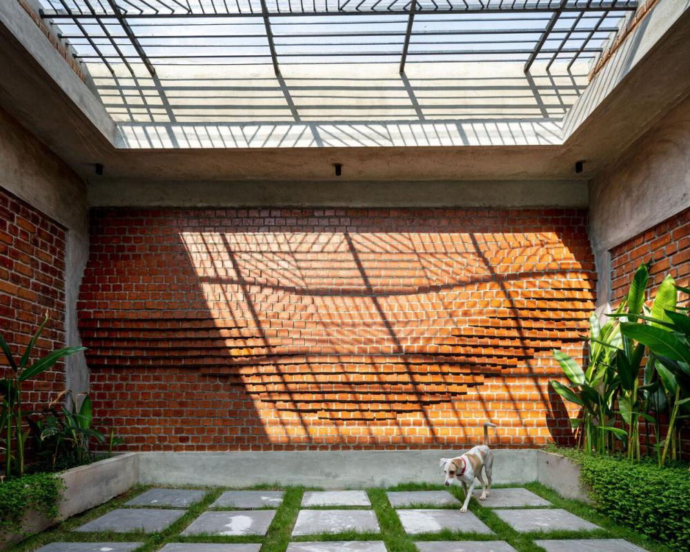 บ้านสไตล์โมเดิร์นลอฟปูนเปลือยโชว์อิฐบล็อก รูปที่ 15