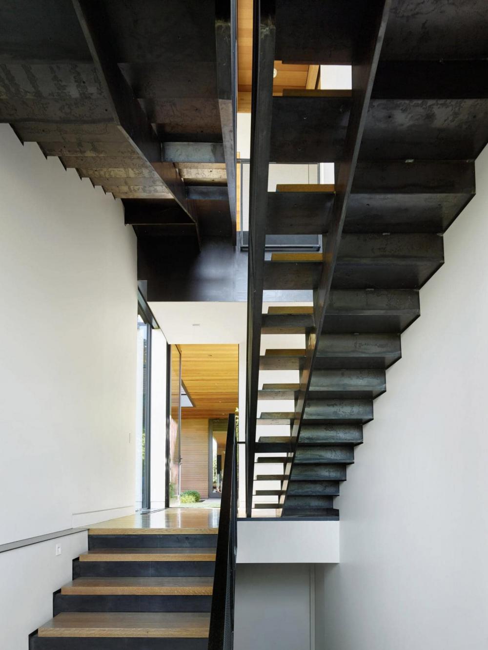 บ้านสไตล์โมเดิร์นโครงสร้างเหล็กโดยสถาปนิกต่างชาติ รูปที่ 19