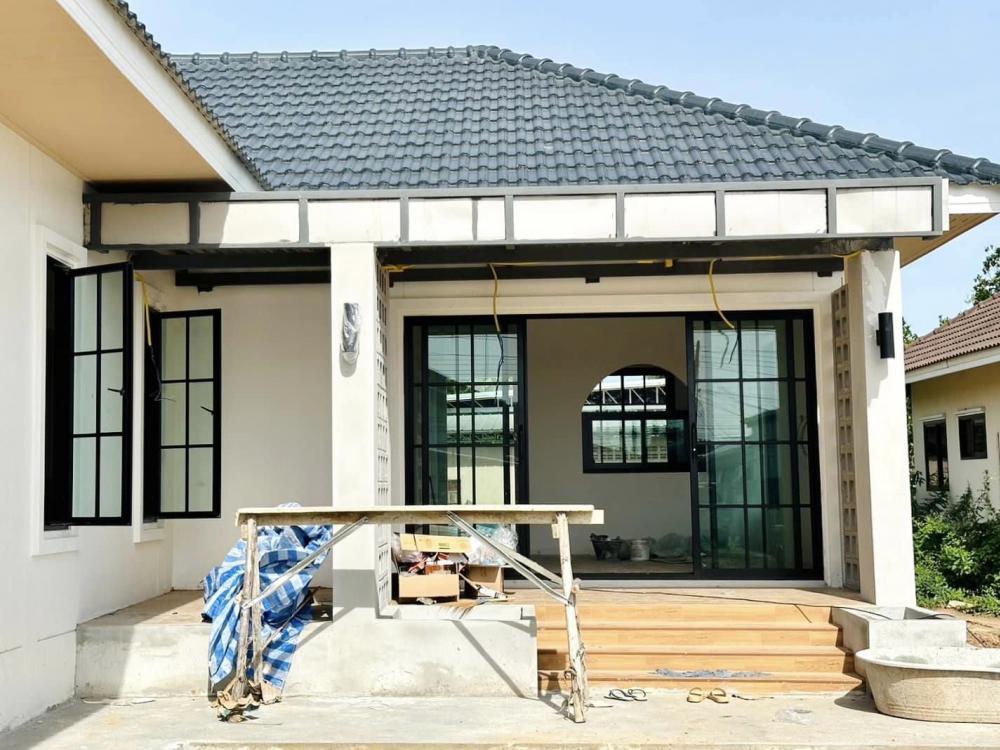 บ้านทรงปั้นหยาตกแต่งแบบมินิมอล ขนาด 3 ห้องนอน 2 ห้องน้ำ รูปที่ 3