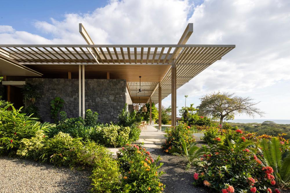 บ้านพักตากอากาศบนเขา จัดบ้านจัดส่วนน่าอยู่มากเข้ากับสภาพแวดล้อมโดยสถาปนิกต่างชาติ รูปที่ 15