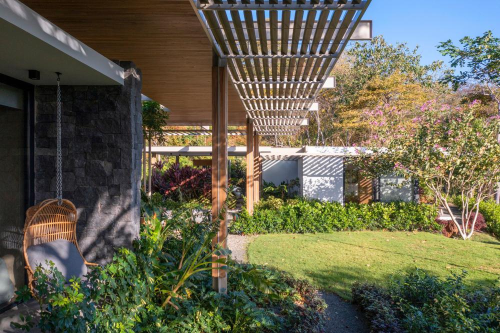 บ้านพักตากอากาศบนเขา จัดบ้านจัดส่วนน่าอยู่มากเข้ากับสภาพแวดล้อมโดยสถาปนิกต่างชาติ รูปที่ 17