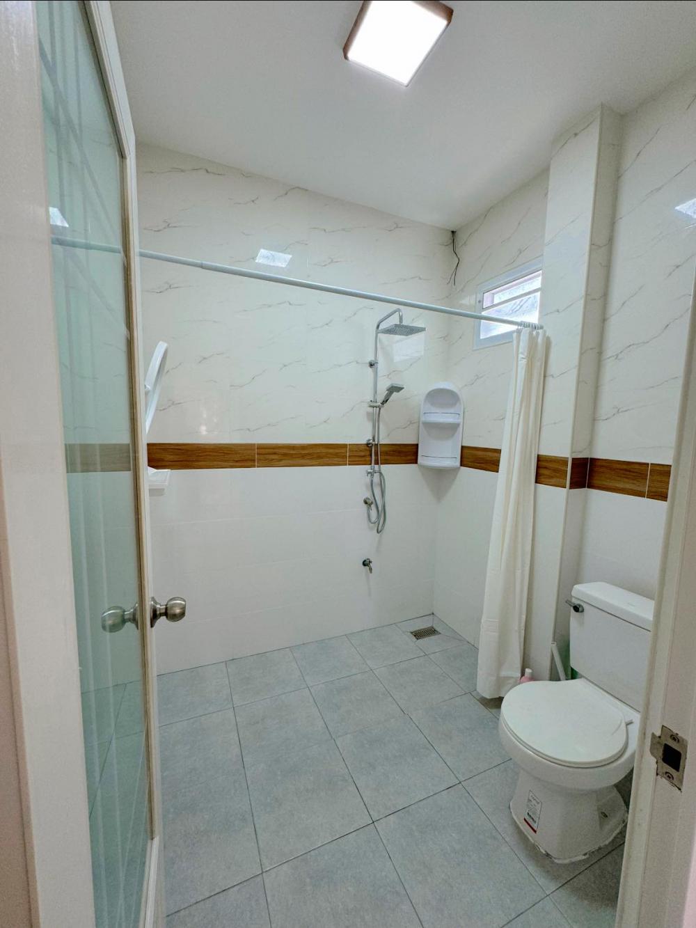 ไอเดียบ้านมินิมอล 2 ชั้นขนาดเล็ก ด้านล่างโถง รูปที่ 6