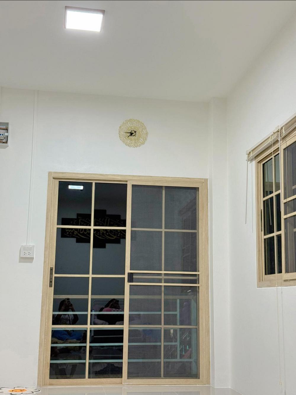 ไอเดียบ้านมินิมอล 2 ชั้นขนาดเล็ก ด้านล่างโถง รูปที่ 7