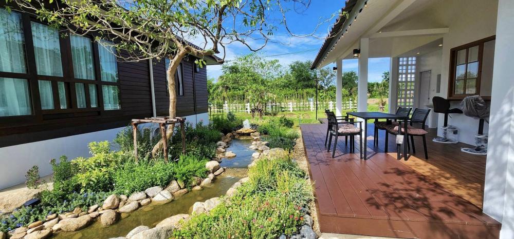 ไอเดียบ้านสวนสวย ล้อมด้วยสวนพื้นที่สีเขียวน่าอยู่มาก รูปที่ 19