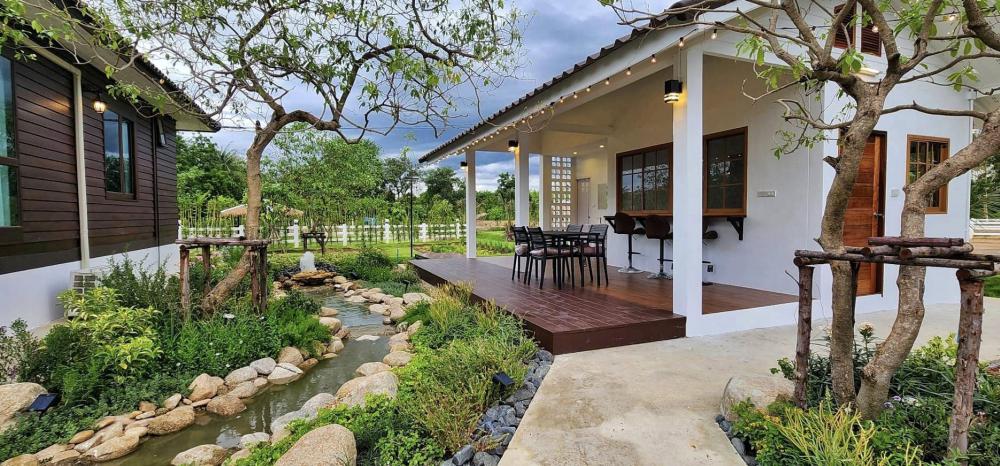 ไอเดียบ้านสวนสวย ล้อมด้วยสวนพื้นที่สีเขียวน่าอยู่มาก รูปที่ 3