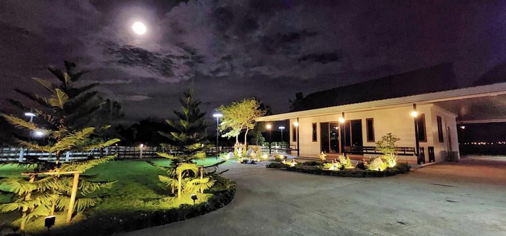 ไอเดียบ้านสวนสวย มีมุมพักผ่อนหลากหลาย รูปที่ 20