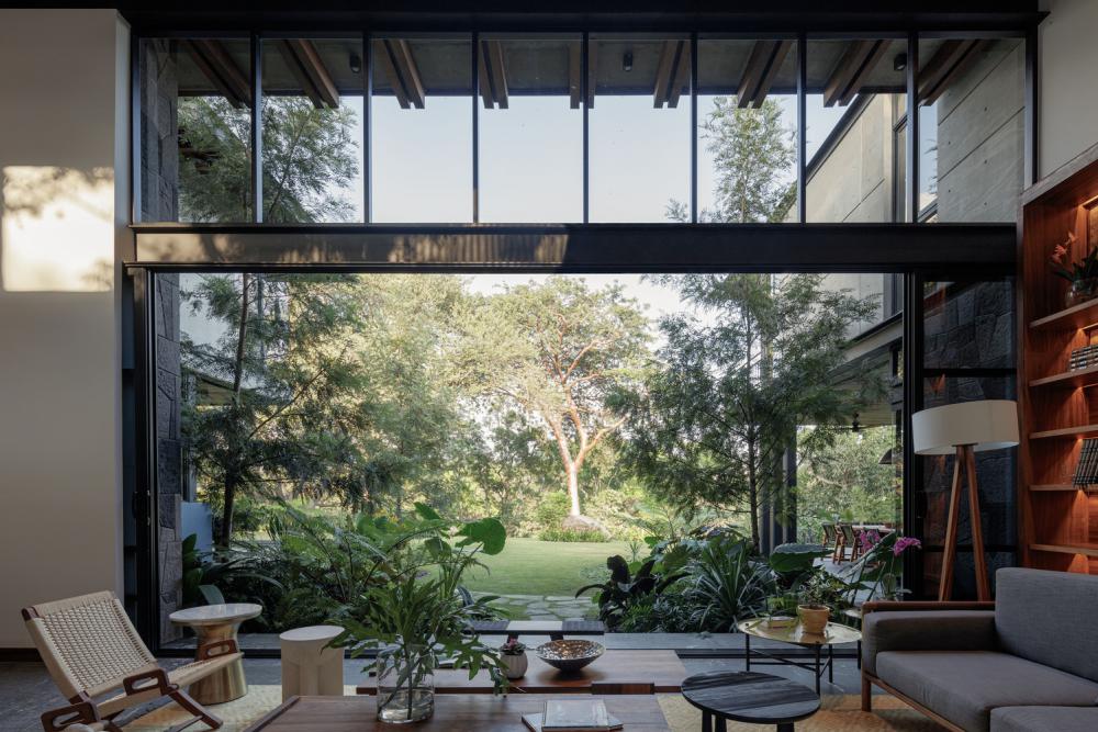 บ้านโมเดิร์นทรงกล่องบนพื้นที่ขนาดใหญ่และมีการจัดสวนที่ลงตัว รูปที่ 12