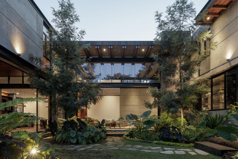 บ้านโมเดิร์นทรงกล่องบนพื้นที่ขนาดใหญ่และมีการจัดสวนที่ลงตัว รูปที่ 22