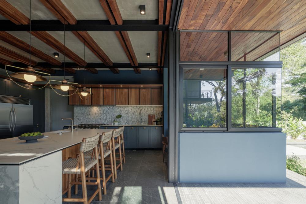 บ้านโมเดิร์นทรงกล่องบนพื้นที่ขนาดใหญ่และมีการจัดสวนที่ลงตัว รูปที่ 5