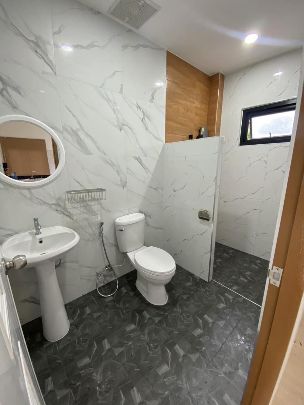 บ้านสไตล์มินิมอลหลังเล็ก ขนาด 2 ห้องนอน 1 ห้องน้ำ รูปที่ 16