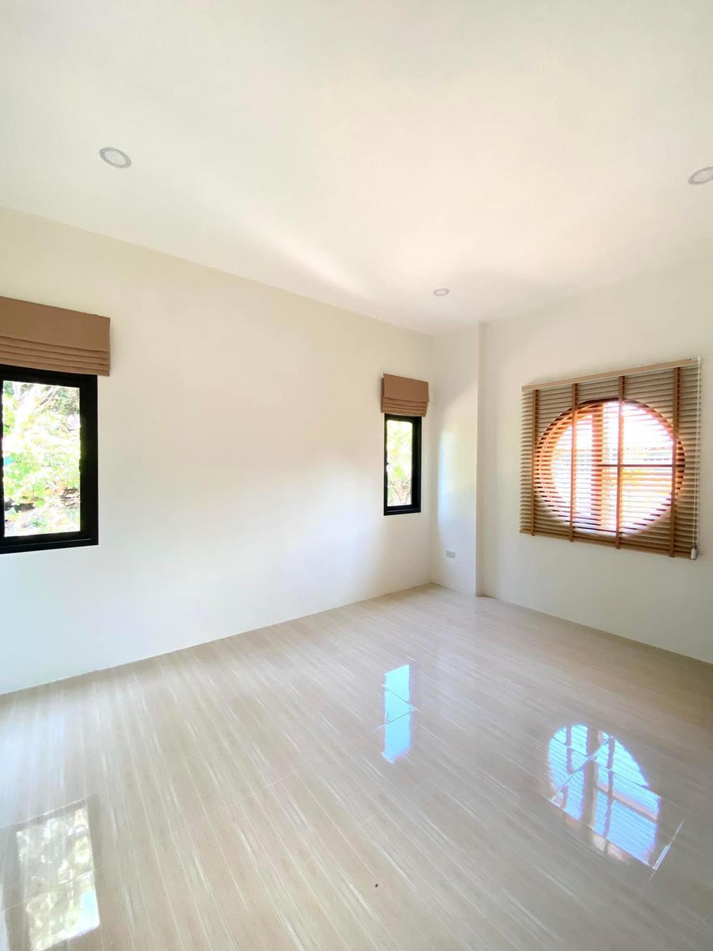 บ้านสไตล์มินิมอลหลังเล็ก ขนาด 2 ห้องนอน 1 ห้องน้ำ รูปที่ 5