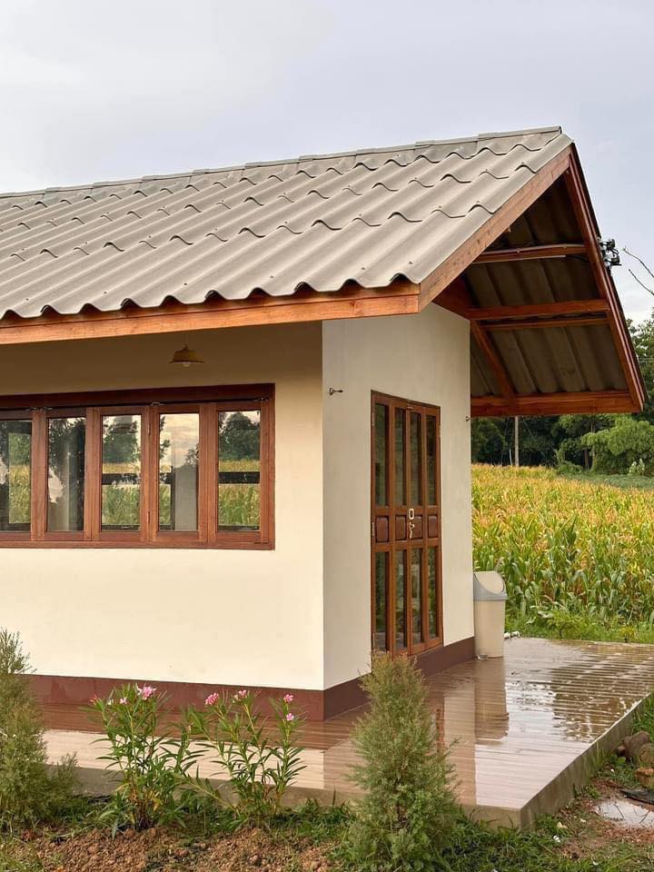 บ้านสวนพิมพ์สุข บ้านไม้สองชั้นใต้ถุนสูง ในบรรยากาศสุดสงบ แวดล้อมด้วยธรรมชาติของทิวเขาเนินมะปราง ในจังหวัดพิษณุโลก รูปที่ 15