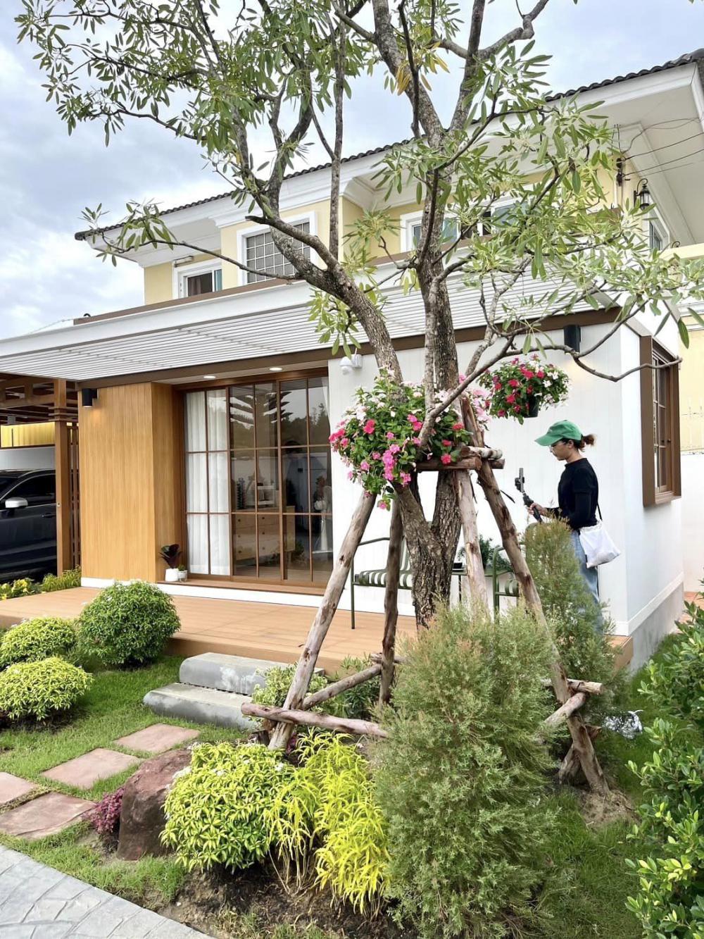 ไอเดียบ้านโมเดิร์นและแต่งสวนสีเขียวรอบบ้าน รูปที่ 23