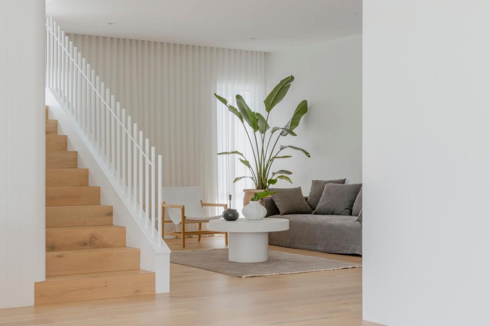 ไอเดียบ้านมินิมอลมูจิโทนสีขาว ออกแบบโดยสถาปนิกต่างชาติ รูปที่ 10