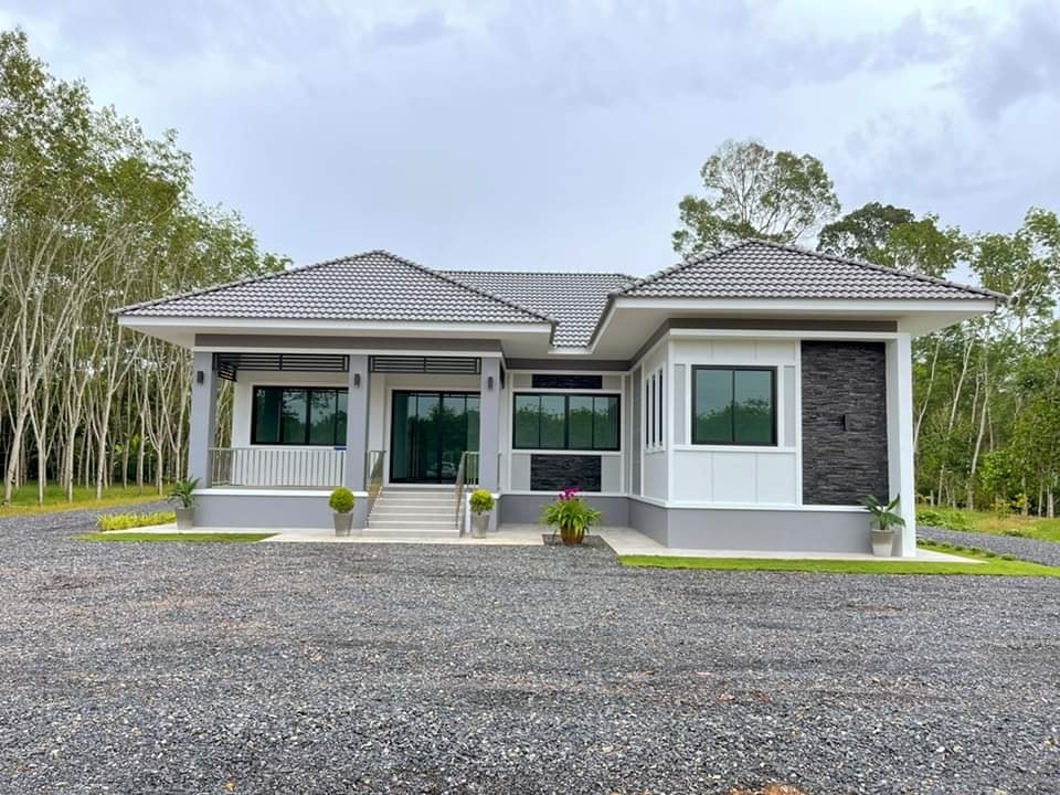 บ้านสไตล์คอนเทมโพลารี่สวยๆ ในสวนยาง ขนาด 4 ห้องนอน 2 ห้องน้ำ รูปที่ 3