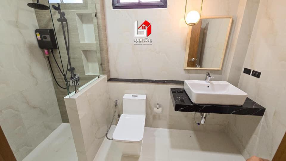 แบบบ้านชั้นเดียว แบบคอนเทมโพรารี่ ขนาด 4 ห้องนอน 5 ห้องน้ำ รูปที่ 27