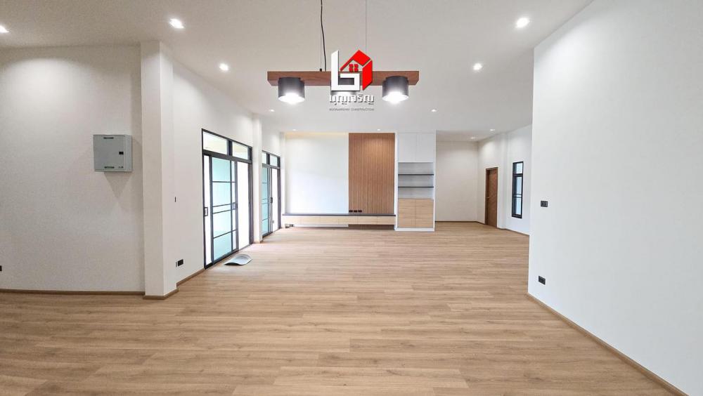 แบบบ้านชั้นเดียว แบบคอนเทมโพรารี่ ขนาด 4 ห้องนอน 5 ห้องน้ำ รูปที่ 5