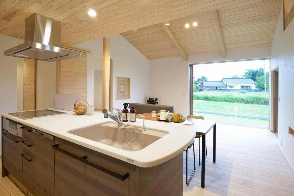 ไอเดียบ้านชั้นเดียวบรรยากาศอบอุ่นในสไตล์มินิมอล รูปที่ 4