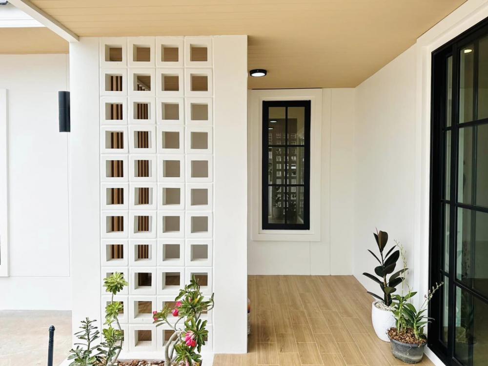 แบบบ้านสไตล์คอนเทมโพรารี่  ขนาด 3 ห้องนอน 2 ห้องน้ำ 1 ห้องโถง พื้นที่ใช้สอย 97.05 ตร.ม. รูปที่ 4