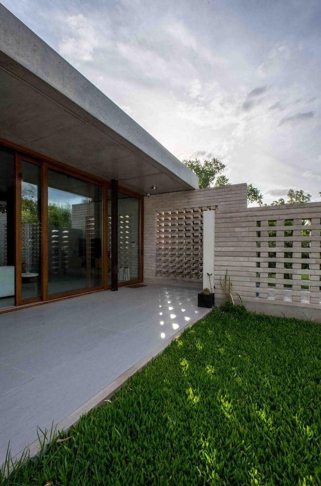 ไอเดียบ้านโมเดิร์นทรงกล่อง และมีสระว่ายน้ำ สถาปนิกต่างประเทศ รูปที่ 12