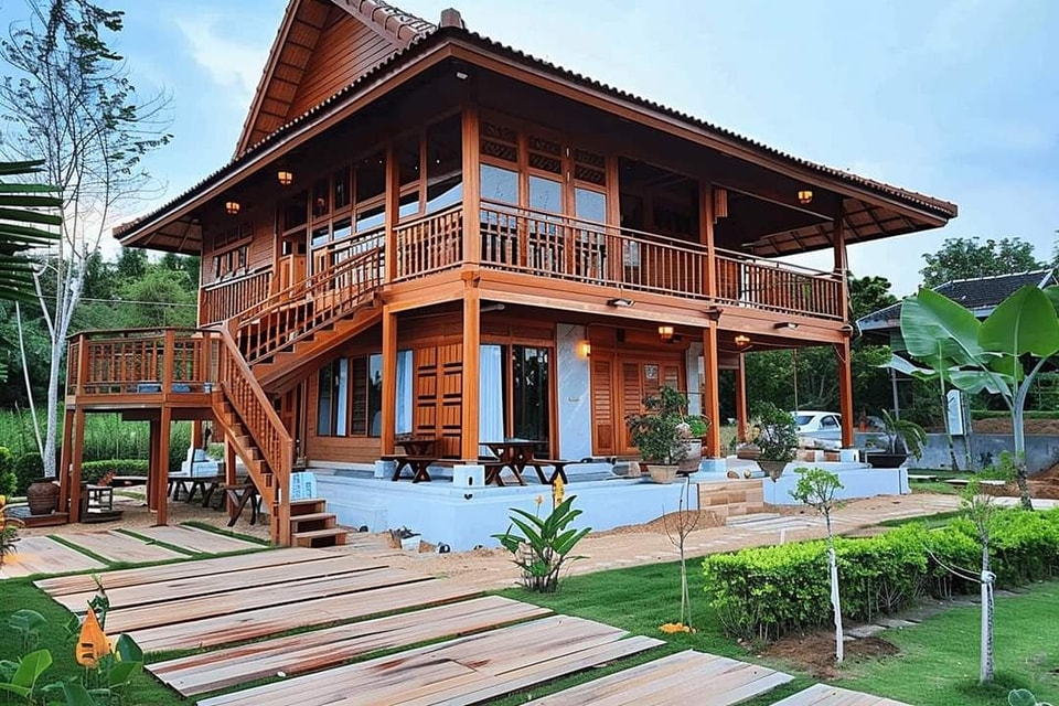 ไอเดียสร้างบ้าน 2 ชั้นครึ่งปูนครึ่งไม้ รูปที่ 6