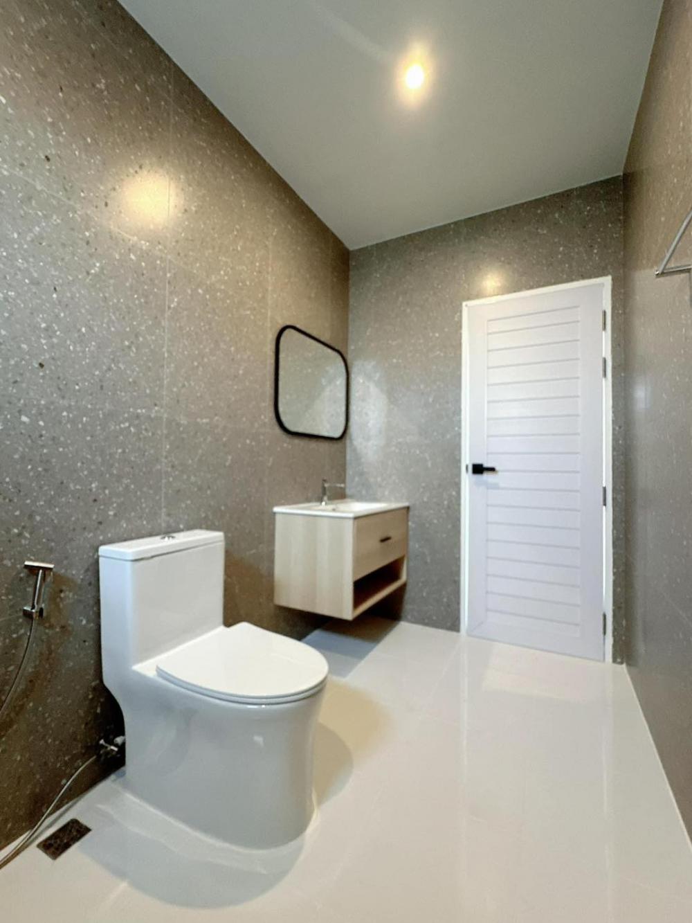 บ้านสวยออกแบบสไตล์ Modern Minimal 3 ห้องนอน + ห้องแต่งตัว, 4 ห้องน้ำ, 3 ที่จอดรถ, ห้องรับแขก, 2 ห้องครัว, ห้องอาหาร, ส่วนพักผ่อน, ห้องเก็บของ, ห้องอเนกประสงค์, พื้นที่สวนในบ้าน ราคา 5.59 ล้านบาท รูปที่ 26