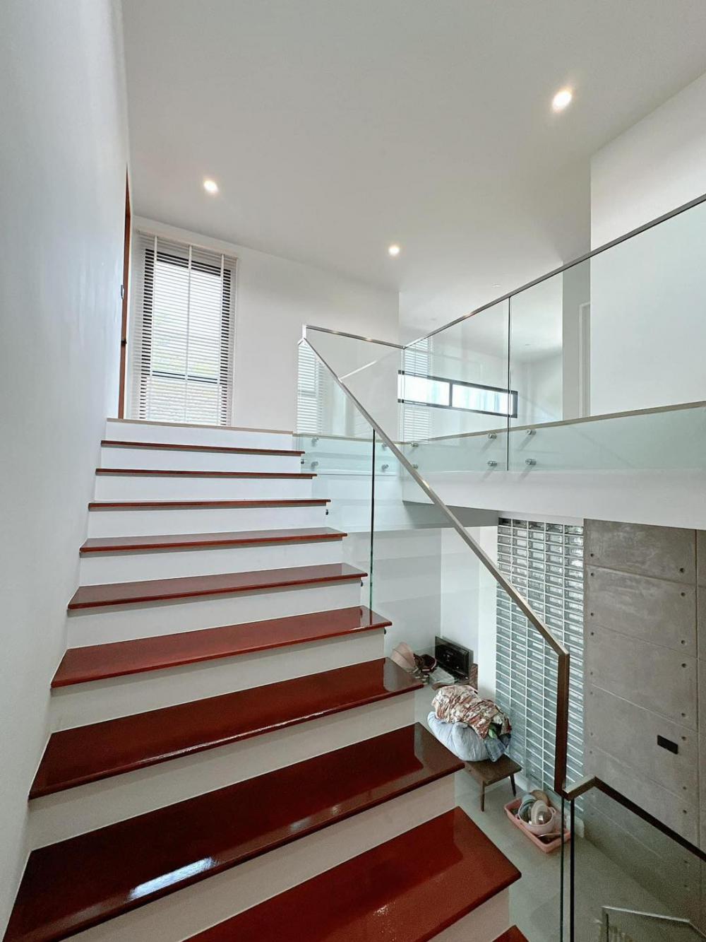 บ้านสวยออกแบบสไตล์ Modern Minimal 3 ห้องนอน + ห้องแต่งตัว, 4 ห้องน้ำ, 3 ที่จอดรถ, ห้องรับแขก, 2 ห้องครัว, ห้องอาหาร, ส่วนพักผ่อน, ห้องเก็บของ, ห้องอเนกประสงค์, พื้นที่สวนในบ้าน ราคา 5.59 ล้านบาท รูปที่ 29