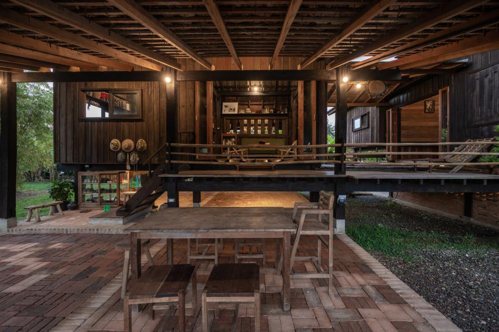 ไอเดียบ้านไม้2ชั้น ชนบทด้านล่างโปร่ง สวยงามอบอุ่นน่าอยู่ รูปที่ 12