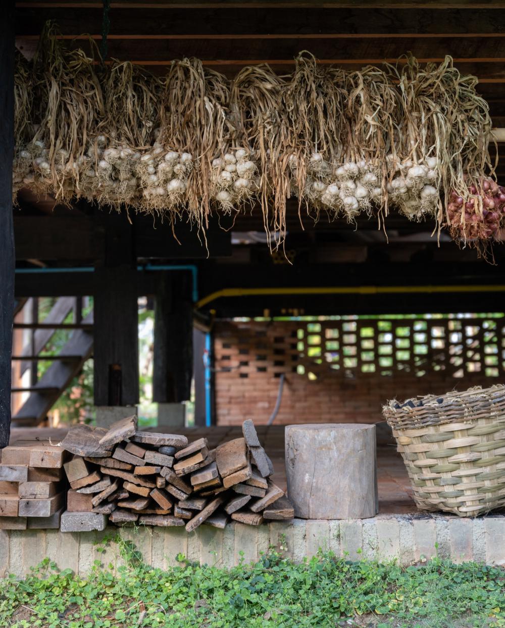 ไอเดียบ้านไม้2ชั้น ชนบทด้านล่างโปร่ง สวยงามอบอุ่นน่าอยู่ รูปที่ 20