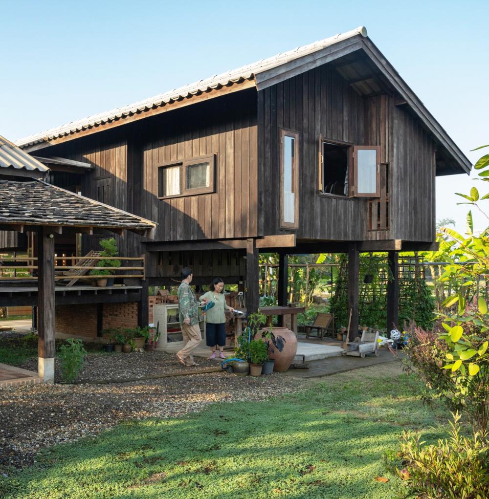 ไอเดียบ้านไม้2ชั้น ชนบทด้านล่างโปร่ง สวยงามอบอุ่นน่าอยู่ รูปที่ 3