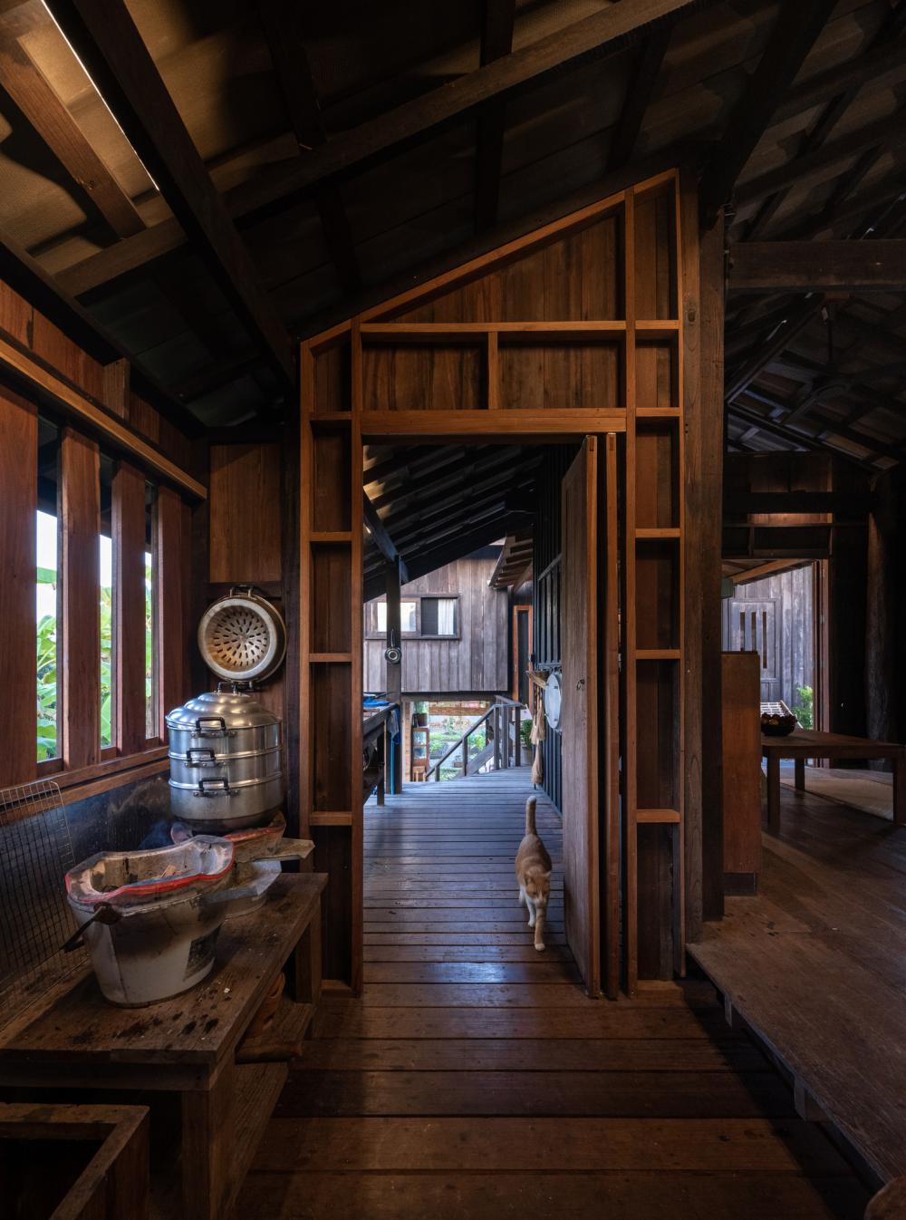 ไอเดียบ้านไม้2ชั้น ชนบทด้านล่างโปร่ง สวยงามอบอุ่นน่าอยู่ รูปที่ 3