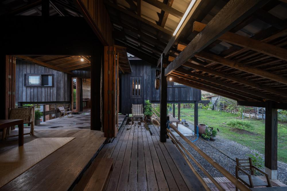 ไอเดียบ้านไม้2ชั้น ชนบทด้านล่างโปร่ง สวยงามอบอุ่นน่าอยู่ รูปที่ 5