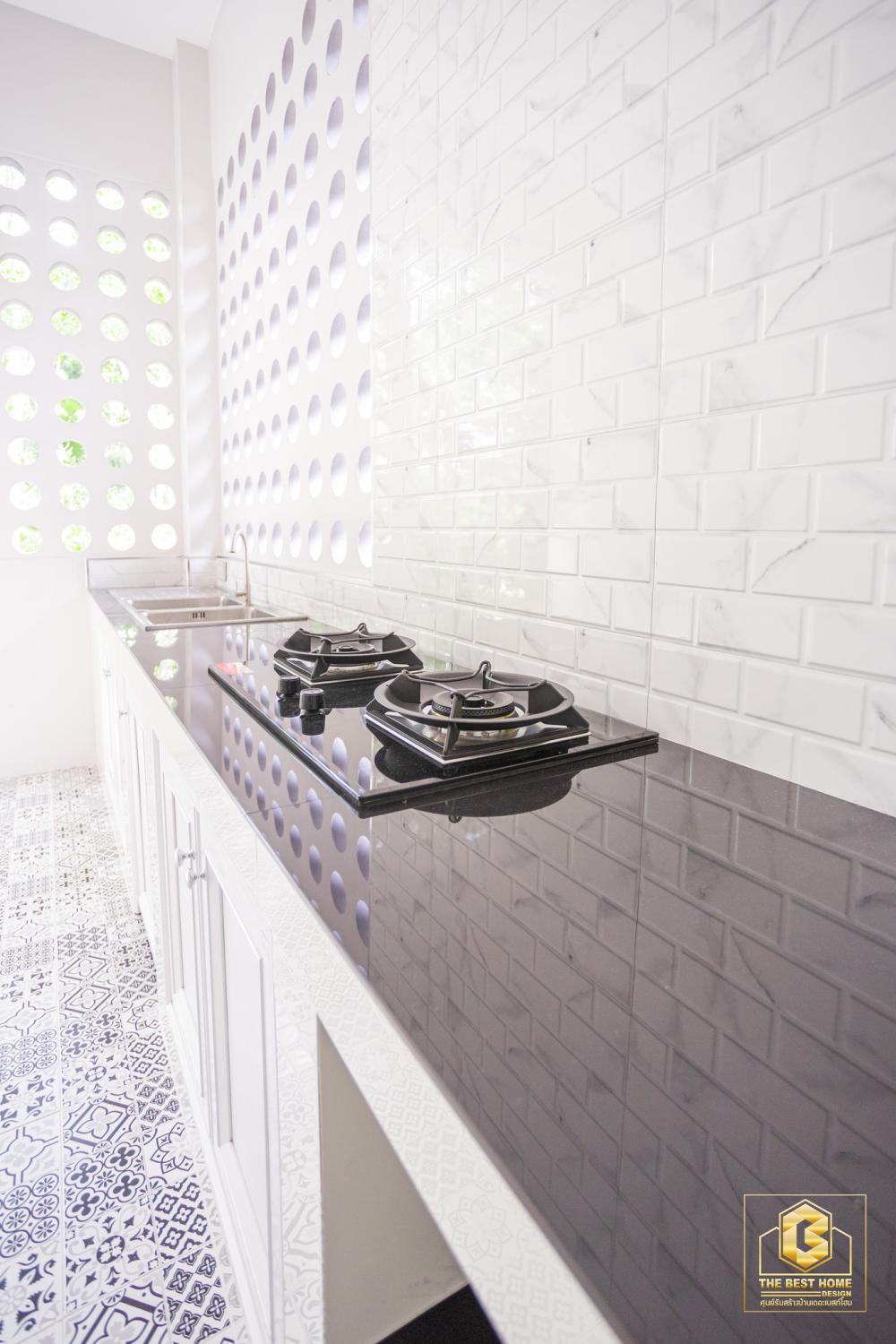 บ้านสไตล์คอนเทมโพรารี่ ขนาด 3 ห้องนอน 3 ห้องน้ำ พื้นที่รวม 212 ตร.ม. รูปที่ 3