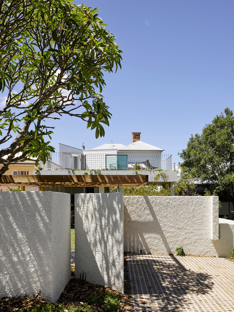 ไอเดีย Gibbon Street I ประเทศออสเตรเลีย บ้านที่ให้ความสำคัญกับทัศนียภาพโดยรวมและใส่ใจเรื่องการอนุรักษ์ภูมิทัศน์ เน้นเปิดพื้นที่โล่ง ๆ รูปที่ 11