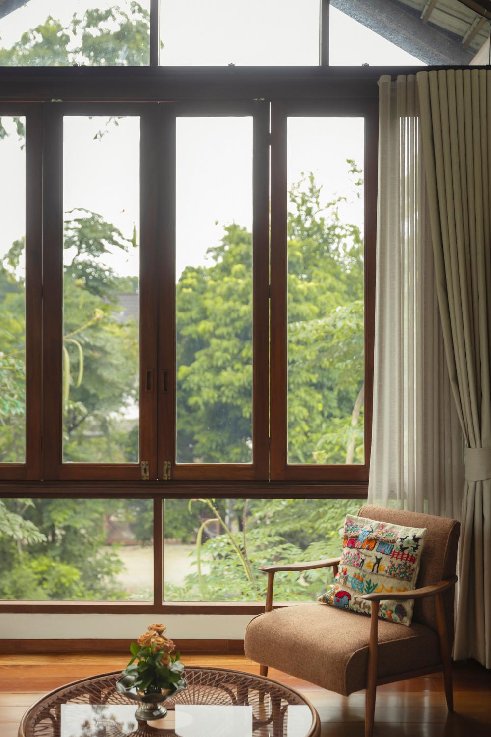 ไอเดียบ้านที่งานศิลปะและงานฝีมือมาบรรจบกัน นี่คือบ้านของนักออกแบบแฟชั่นที่มีความรักอย่างลึกซึ้งในการสะสมเฟอร์นิเจอร์วินเทจ รูปที่ 36