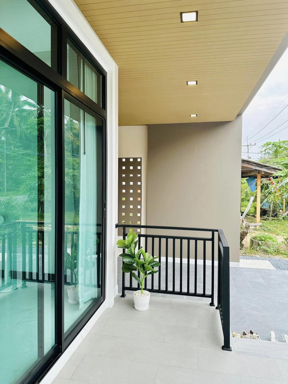 บ้านโมเดิร์นชั้นเดียวตกแต่งบิ้วอินน่าอยู่ ขนาด 3 ห้องนอน 2 ห้องน้ำ รูปที่ 10