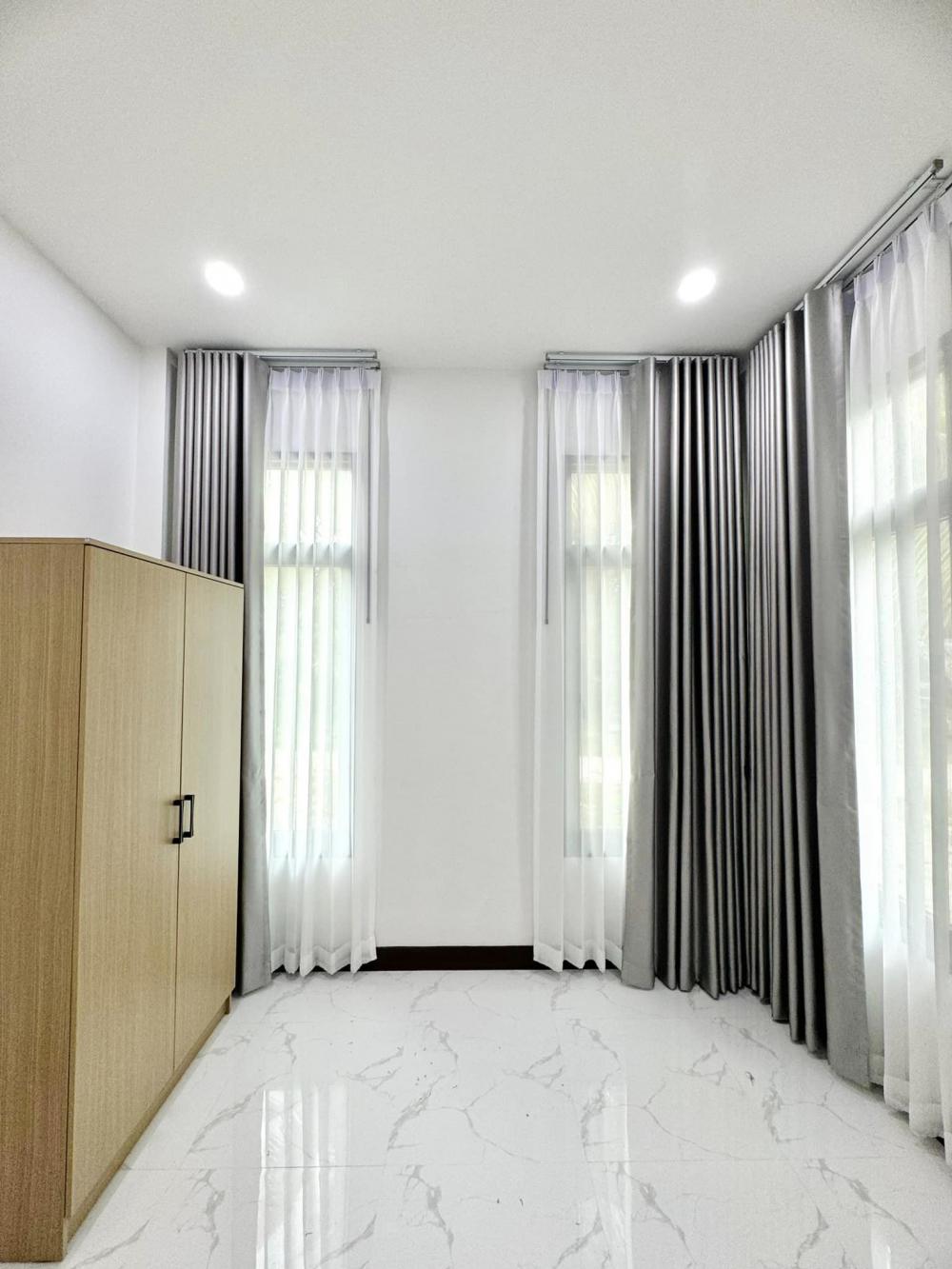 บ้านโมเดิร์นชั้นเดียวตกแต่งบิ้วอินน่าอยู่ ขนาด 3 ห้องนอน 2 ห้องน้ำ รูปที่ 1