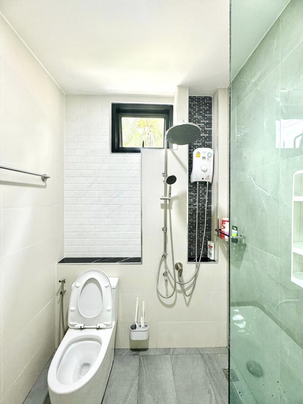 บ้านโมเดิร์นชั้นเดียวตกแต่งบิ้วอินน่าอยู่ ขนาด 3 ห้องนอน 2 ห้องน้ำ รูปที่ 12