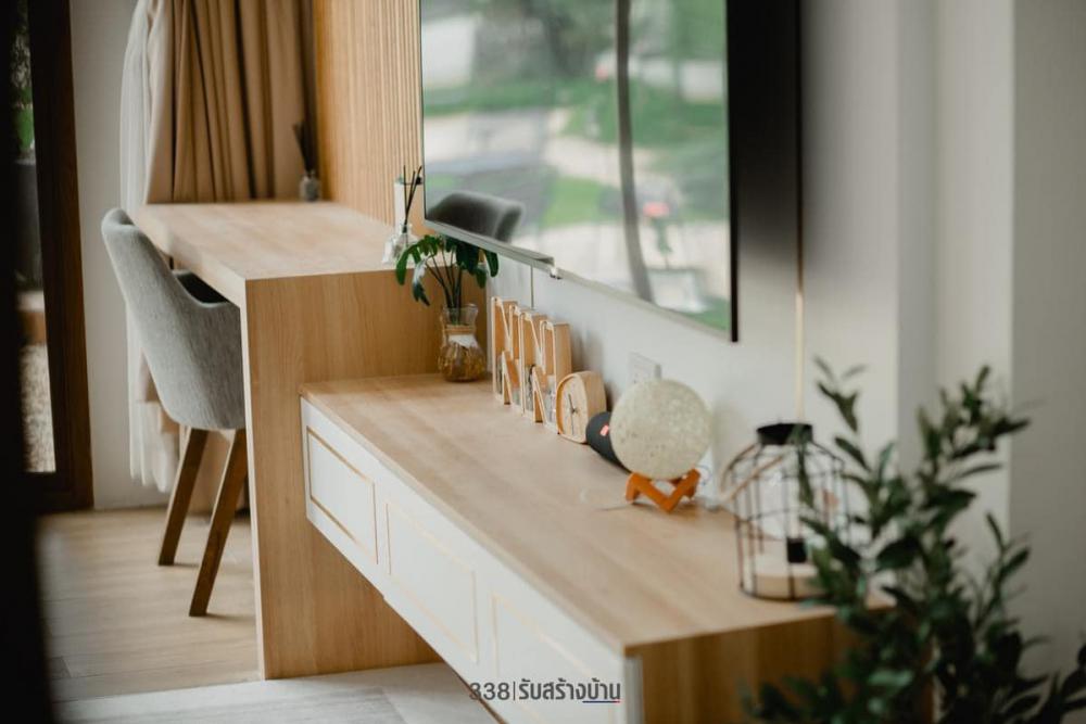 บ้านนอร์ดิกมินิมอล ขนาด 3 ห้องนอน 3 ห้องน้ำ 2 ที่จอดรถยต์ จัดสวนและทางเดือนเข้าบ้านได้สวยน่ารัก รูปที่ 9