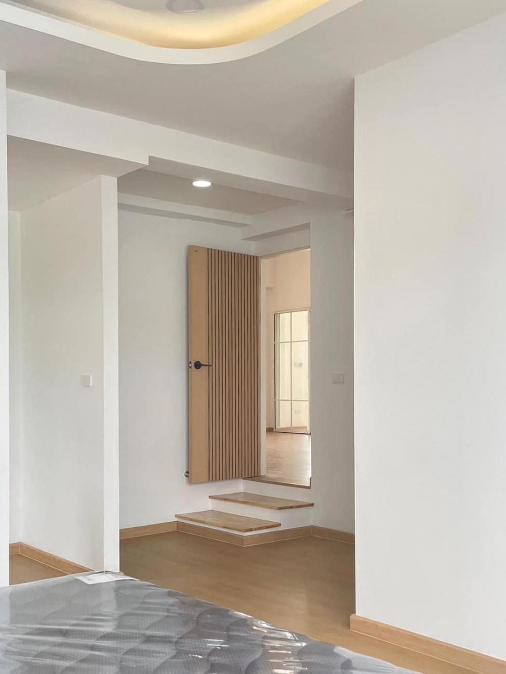 บ้านชั้นครึ่งในสไตล์มินิมอล 3 ห้องนอน 3 ห้องน้ำ รูปที่ 14