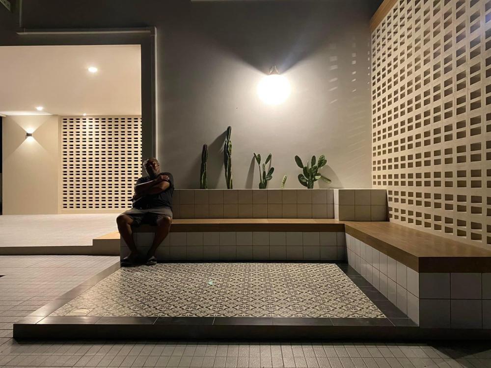 ไอเดียบ้านสองชั้นมินิมอล และรั้วมินิมอล ใช้เวลาสร้าง 1 ปี 3 เดือน รูปที่ 12