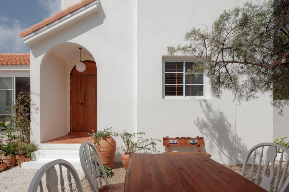 ไอเดียบ้านหลังคาสั้นมินิมอลและที่นั่งพักชิลๆ รูปที่ 10