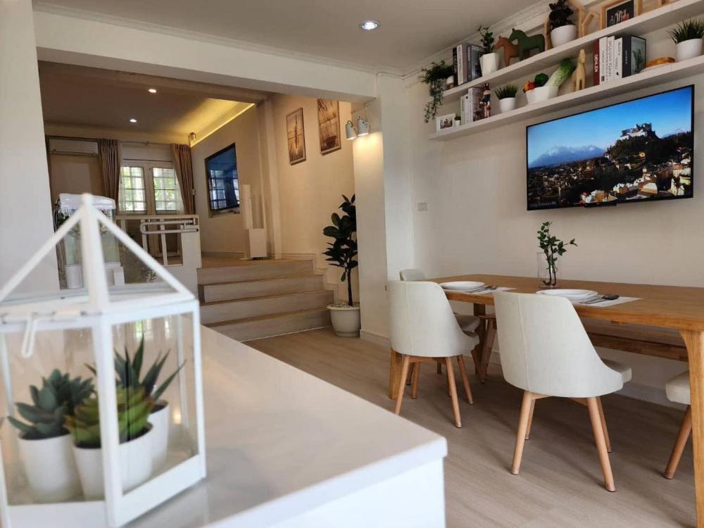 ไอเดียรีโนเวททาวน์โฮมเก่าอายุกว่า 30 ปี กลายเป็นบ้านสไตล์มินิมอล รูปที่ 10