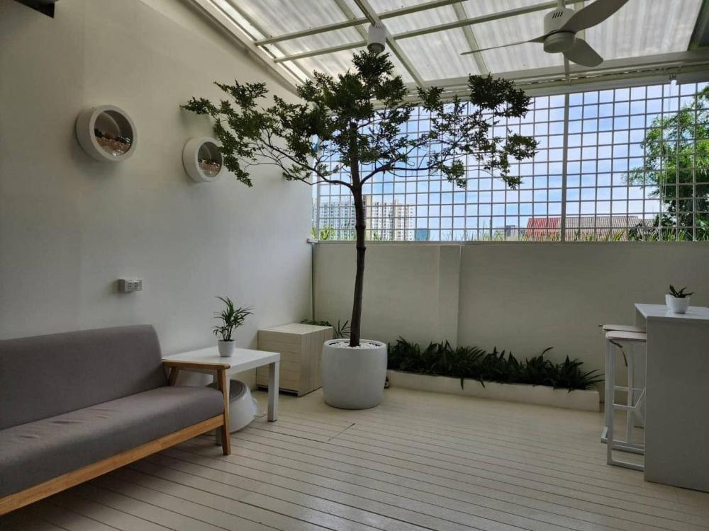 ไอเดียรีโนเวททาวน์โฮมเก่าอายุกว่า 30 ปี กลายเป็นบ้านสไตล์มินิมอล รูปที่ 18