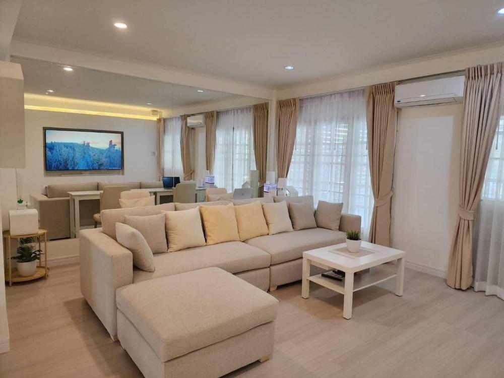 ไอเดียรีโนเวททาวน์โฮมเก่าอายุกว่า 30 ปี กลายเป็นบ้านสไตล์มินิมอล รูปที่ 19