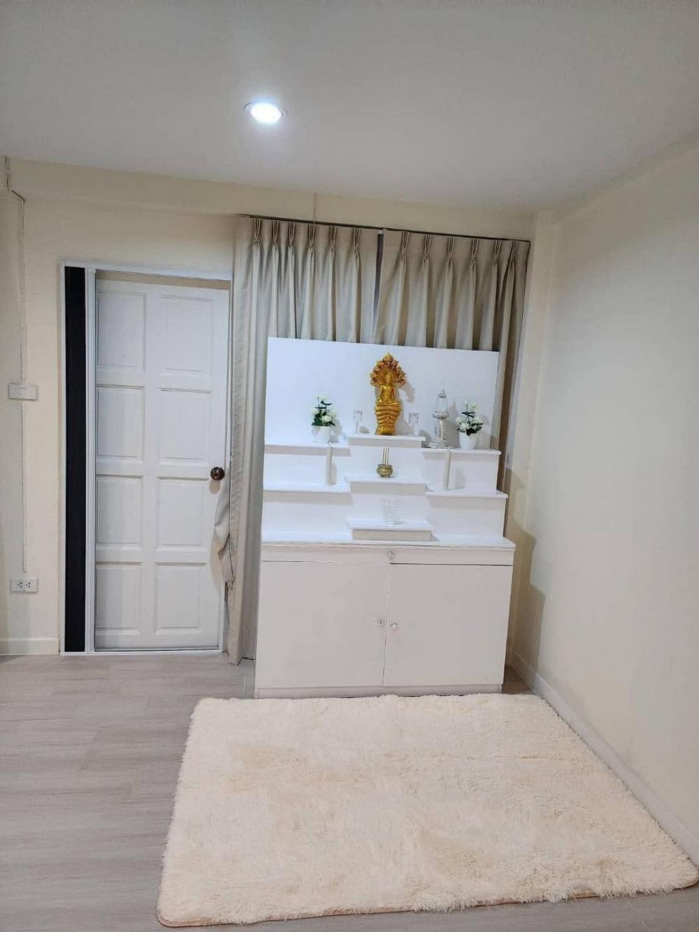 ไอเดียรีโนเวททาวน์โฮมเก่าอายุกว่า 30 ปี กลายเป็นบ้านสไตล์มินิมอล รูปที่ 24